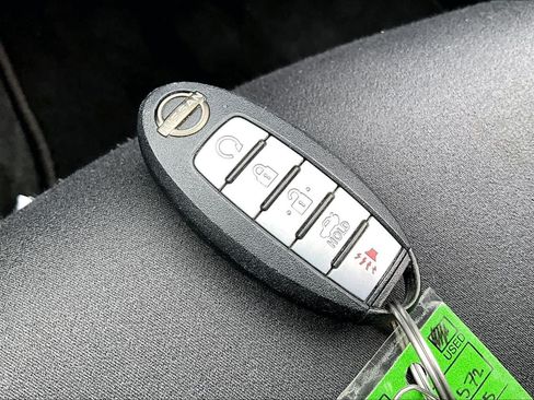 Used 2025 Nissan Altima 2.5 SV FWD image 15