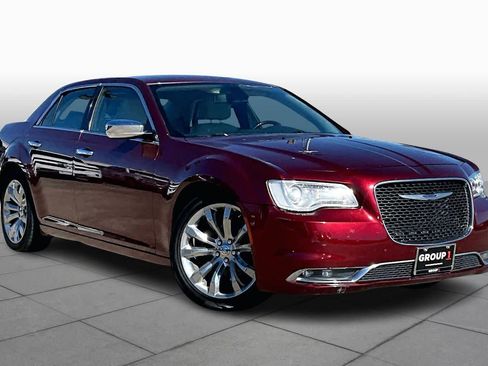 Used 2019 Chrysler 300 Limited image 3