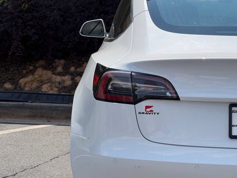 Used 2018 Tesla Model 3 RWD image 15