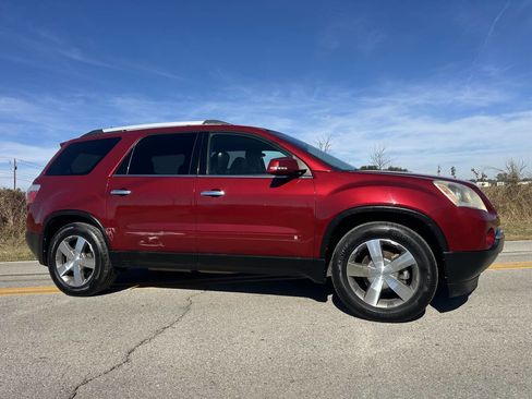 Used 2010 GMC Acadia SLT image 1