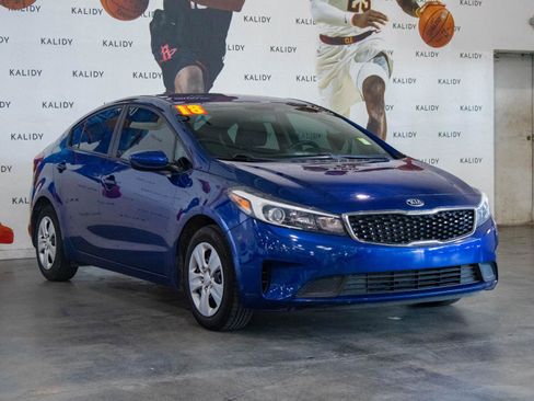 Used 2018 Kia Forte LX image 17