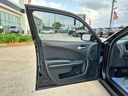Used 2023 Dodge Charger SXT RWD image 12