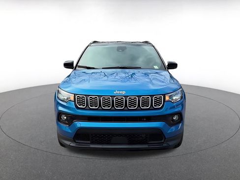 Used 2025 Jeep Compass Limited image 7