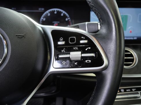 Used 2020 Mercedes-Benz E 350 4MATIC Sedan image 27
