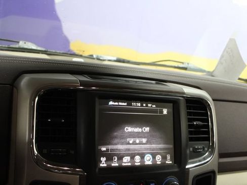 Used 2017 RAM 1500 Laramie w/ Convenience Group AWD/4WD image 18