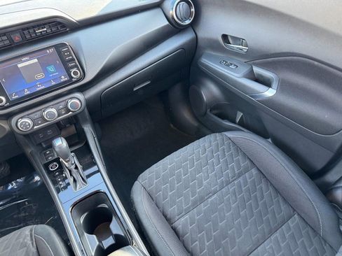 Used 2023 Nissan Kicks SV image 15