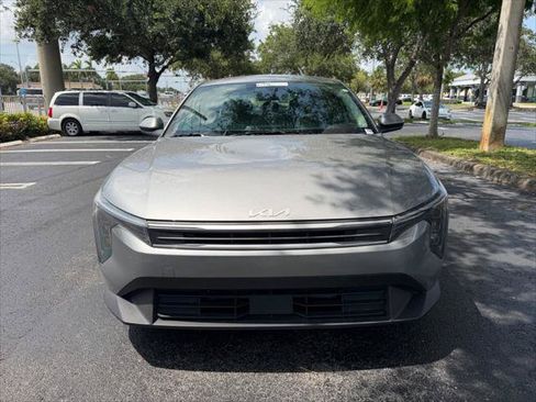 Used 2025 Kia K4 FWD image 11