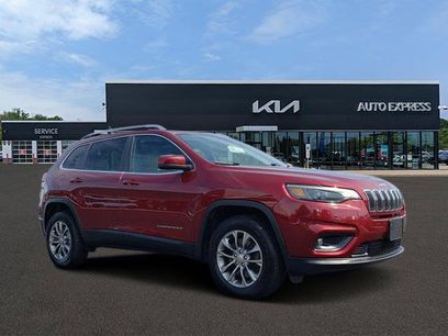 Used 2019 Jeep Cherokee Latitude Plus w/ Comfort/Convenience Group