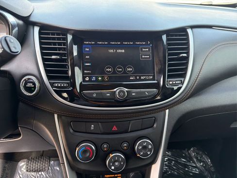 Used 2022 Chevrolet Trax LT w/ Sport Edition image 14
