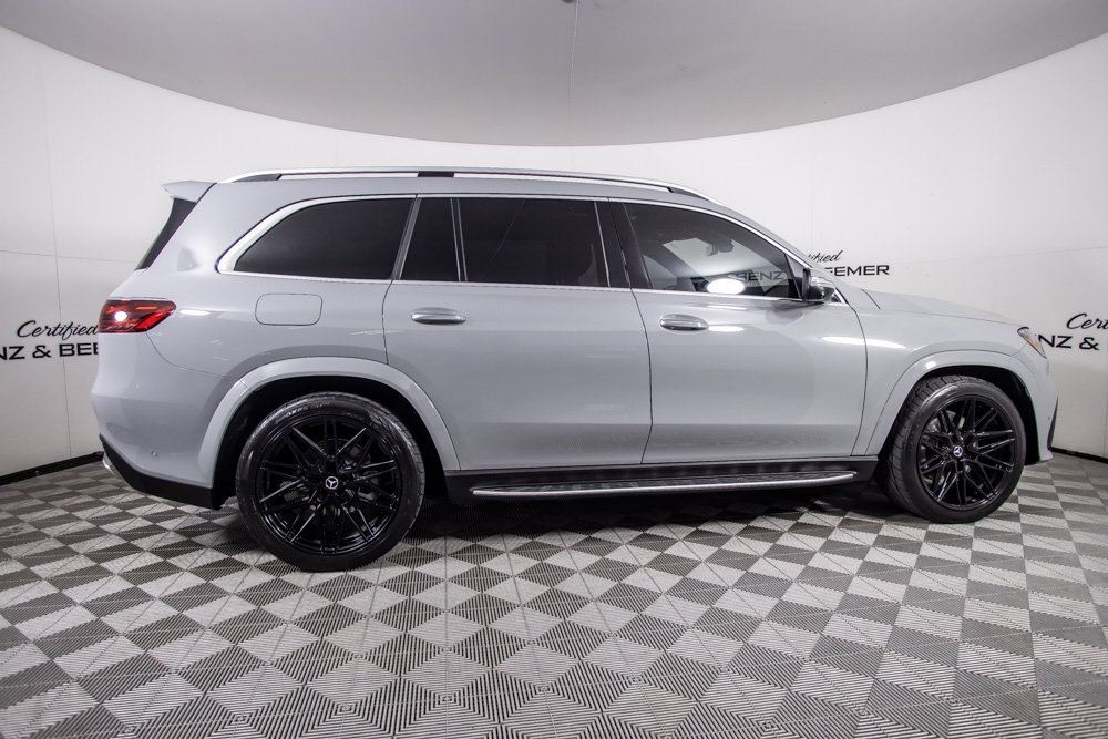 Used 2025 Mercedes-Benz GLS 580 4MATIC image 4