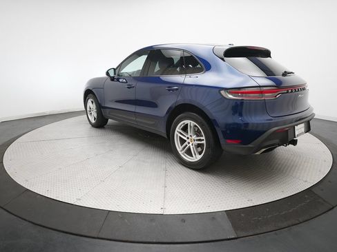 Certified 2024 Porsche Macan AWD/4WD image 30