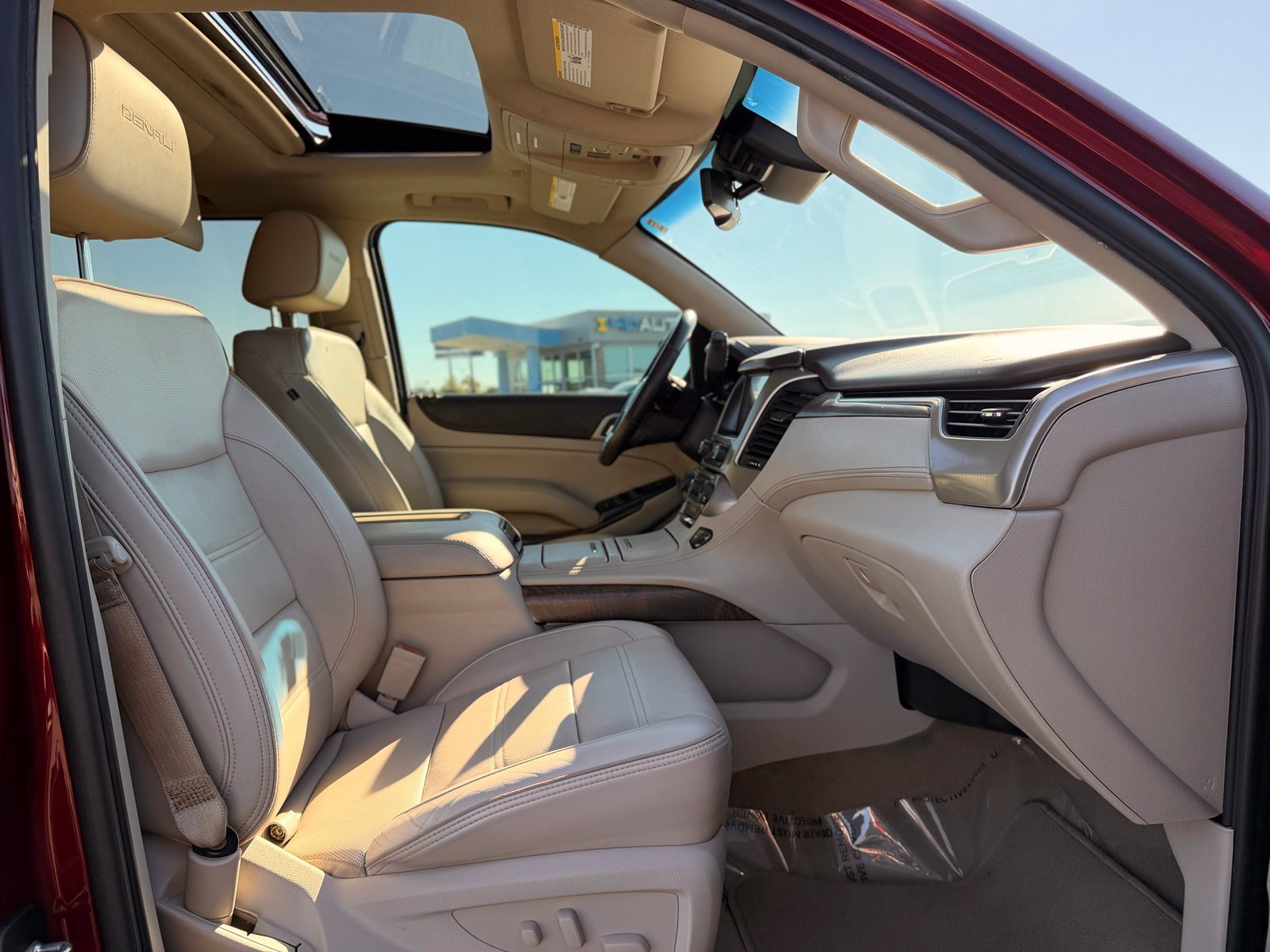 Used 2018 GMC Yukon XL Denali w/ Open Road Package AWD/4WD image 31