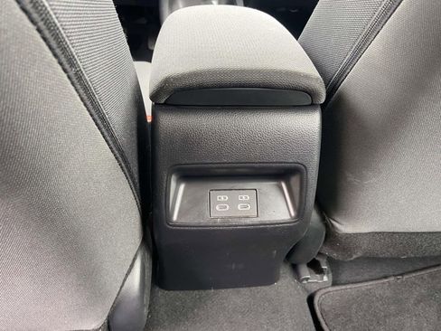 Used 2025 Toyota Corolla LE w/ Convenience Package FWD image 19