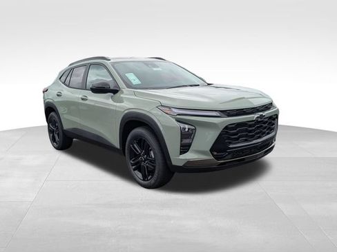 New 2026 Chevrolet Trax ACTIV w/ Driver Confidence Package FWD image 1