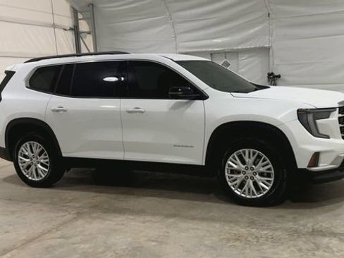 Used 2025 GMC Acadia Elevation w/ Elevation Premium Package FWD image 6
