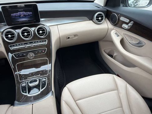 Used 2017 Mercedes-Benz C 300 4MATIC Sedan image 20