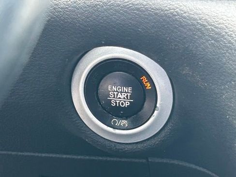 Used 2019 Chrysler Pacifica Touring-L Plus w/ S Appearance Package image 28