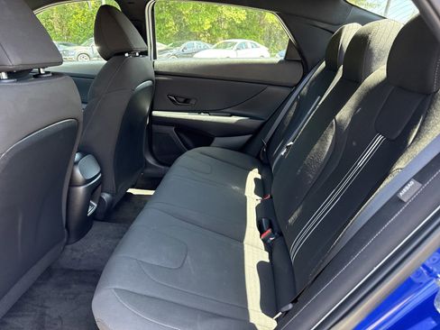 Certified 2025 Hyundai Elantra Sport FWD image 13