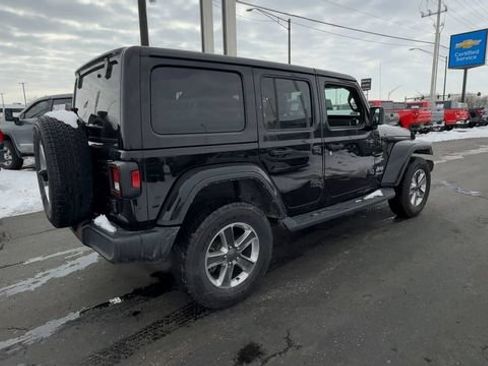 Used 2022 Jeep Wrangler Unlimited Sahara AWD/4WD image 8