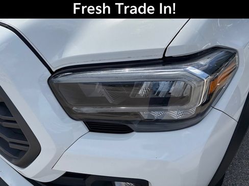 Used 2021 Toyota Tacoma TRD Off-Road w/ Technology Package AWD/4WD image 4