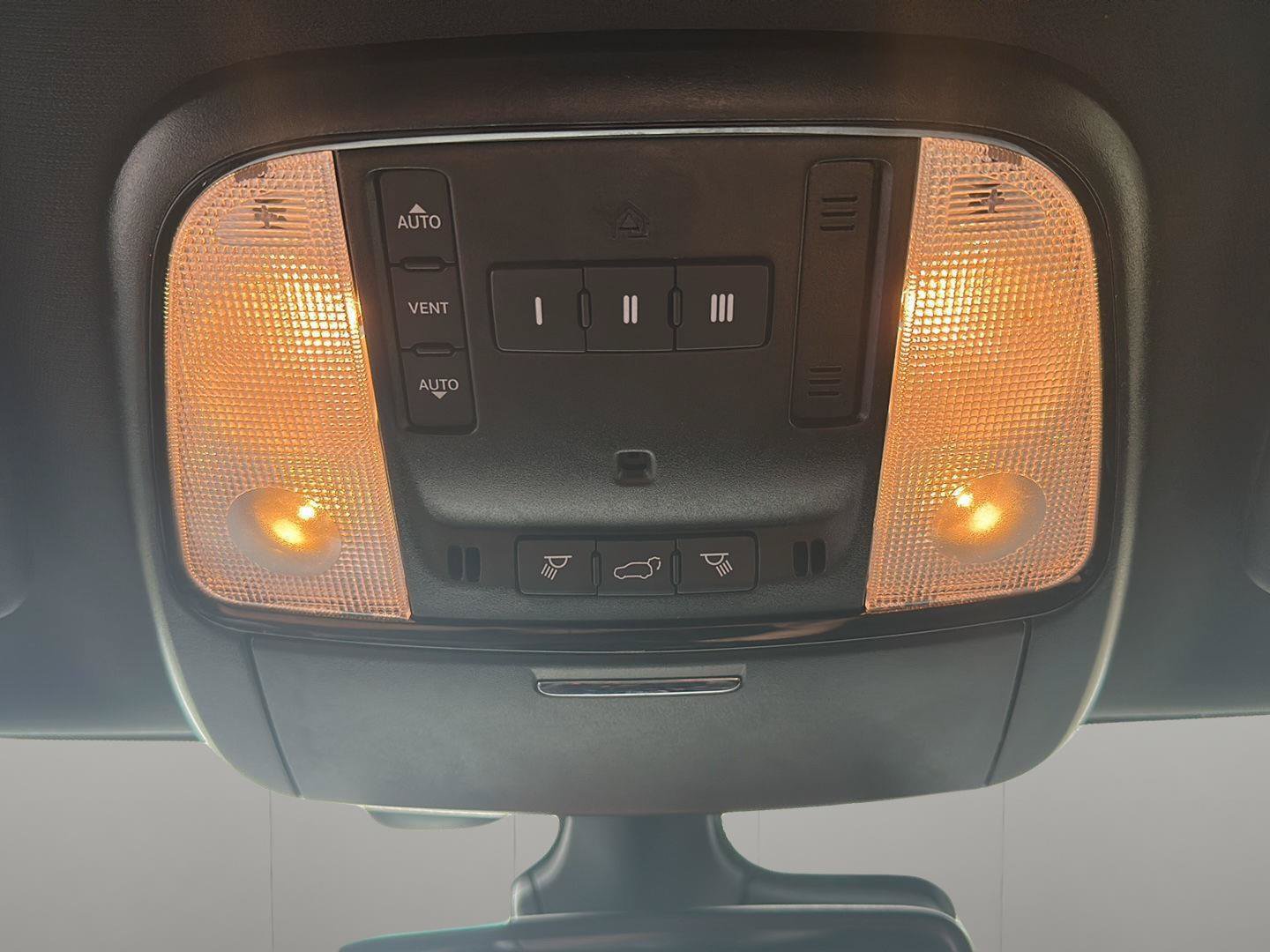 Used 2025 Dodge Durango GT AWD/4WD image 34