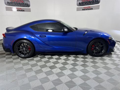 Used 2023 Toyota Supra Premium image 3