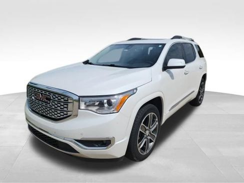 Used 2018 GMC Acadia Denali w/ Technology Package FWD image 7