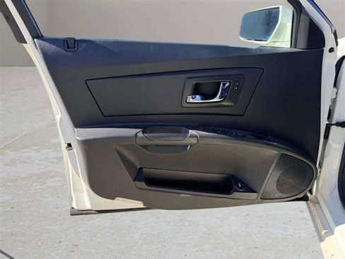 Used 2005 Cadillac CTS 2.8 RWD image 17