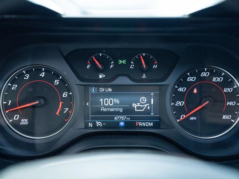 Used 2023 Chevrolet Camaro LT RWD image 26