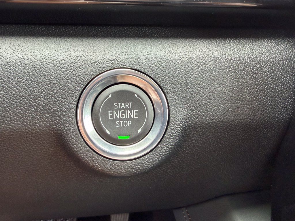 New 2027 GMC Terrain AT4 w/ Convenience Package III AWD/4WD image 29
