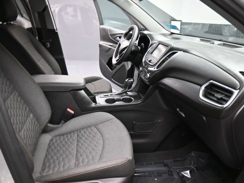 Used 2018 Chevrolet Equinox LT FWD image 18