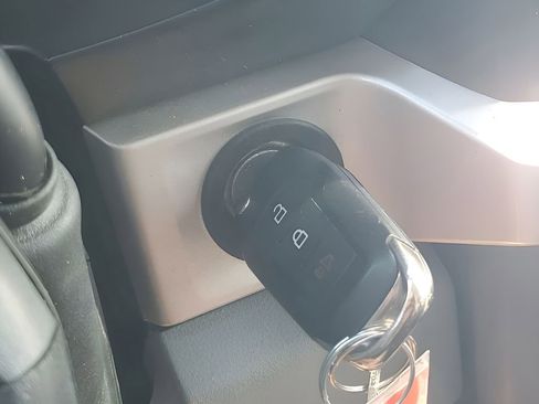 Used 2025 Ford F250 XLT image 31