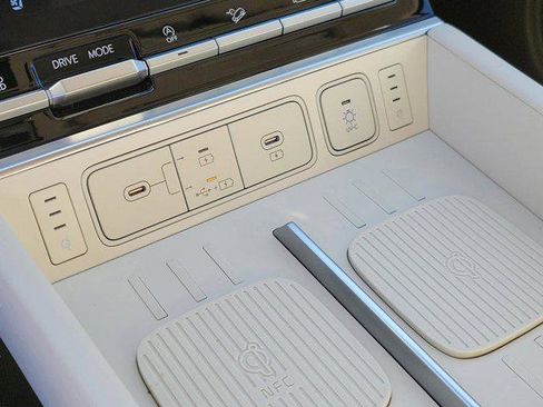 New 2025 Hyundai Santa Fe Calligraphy image 25