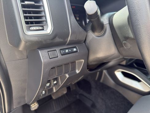 Used 2023 Nissan Frontier SV w/ Tow Package AWD/4WD image 15