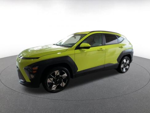 Used 2025 Hyundai Kona SEL image 8
