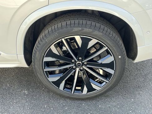 New 2026 Volvo XC90 T8 Plus image 11