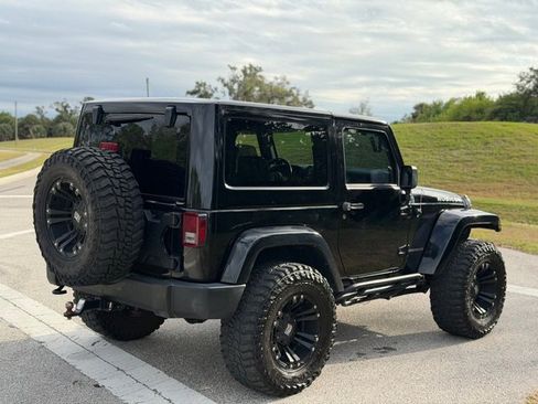 Used 2014 Jeep Wrangler Rubicon w/ Power Convenience Group image 5