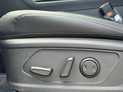 New 2026 Kia Sportage SX FWD image 12
