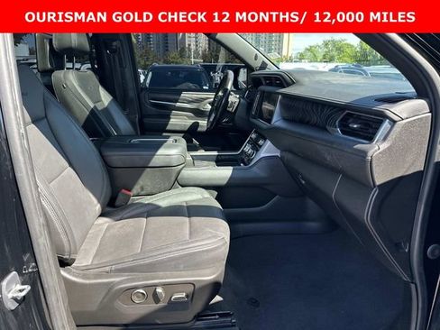 Used 2023 GMC Yukon XL Denali w/ Denali Reserve Package AWD/4WD image 10