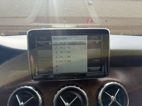 Used 2015 Mercedes-Benz GLA 250 4MATIC image 21