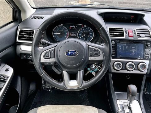 Used 2017 Subaru Crosstrek 2.0i Premium AWD/4WD image 19