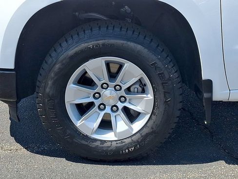 Used 2025 Chevrolet Silverado 1500 LT RWD image 8