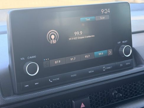 Used 2025 Honda CR-V LX image 27