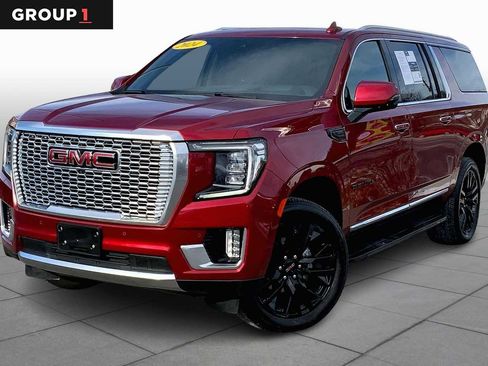 Used 2024 GMC Yukon XL Denali w/ Advanced Technology Package image 1
