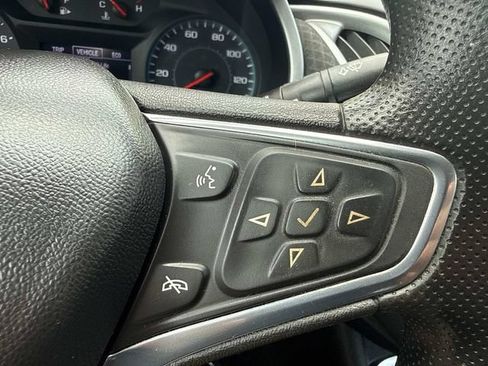 Used 2022 Chevrolet Malibu LT FWD image 19