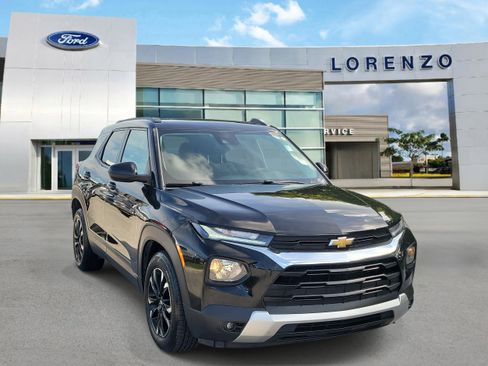 Used 2021 Chevrolet TrailBlazer LT FWD image 3