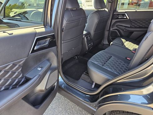 New 2026 Nissan Rogue Platinum AWD/4WD image 16