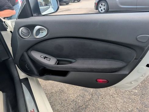 Used 2016 Nissan 370Z Touring Sport RWD image 19