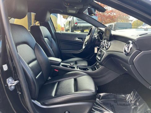 Used 2018 Mercedes-Benz GLA 250 image 16