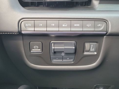 Certified 2021 Cadillac Escalade Sport Platinum image 17